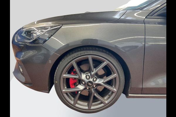 Ford FOCUS Wagon 2.0 EcoBlue ST 190pk diesel | Wegklapbare trekhaak | Adaptive cruise control | Winter Pack | Adaptive LED | Head up Display | Bang&Olufsen |  1.800 kg trekgewicht