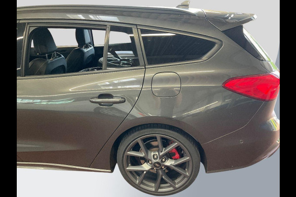 Ford FOCUS Wagon 2.0 EcoBlue ST 190pk diesel | Wegklapbare trekhaak | Adaptive cruise control | Winter Pack | Adaptive LED | Head up Display | Bang&Olufsen |  1.800 kg trekgewicht