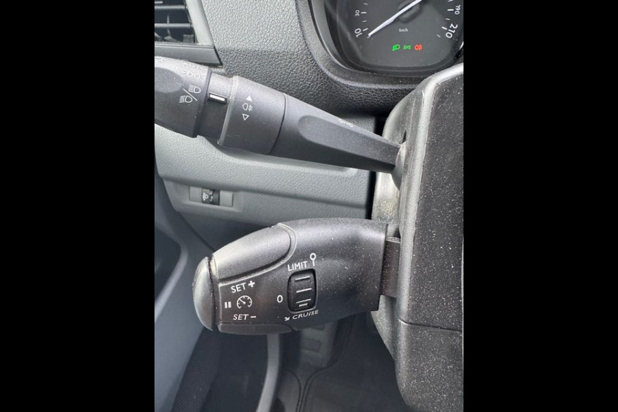 Opel Vivaro 2.0 CDTI 145pk L2 H1 Edition 3Persoons Airco,Cruisecontrol,Navigatie Nette Auto