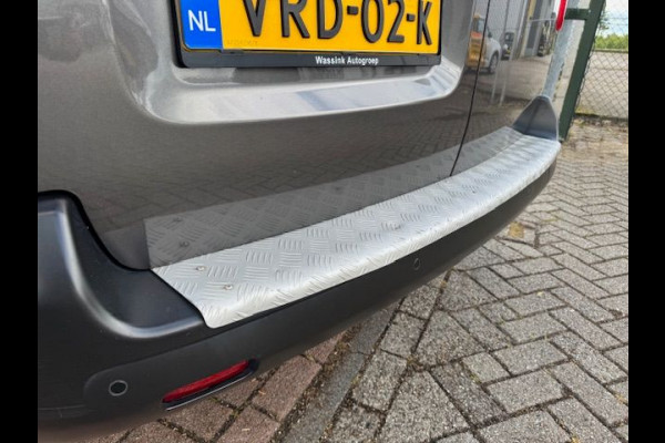 Opel Vivaro 2.0 CDTI 145pk L2 H1 Edition 3Persoons Airco,Cruisecontrol,Navigatie Nette Auto