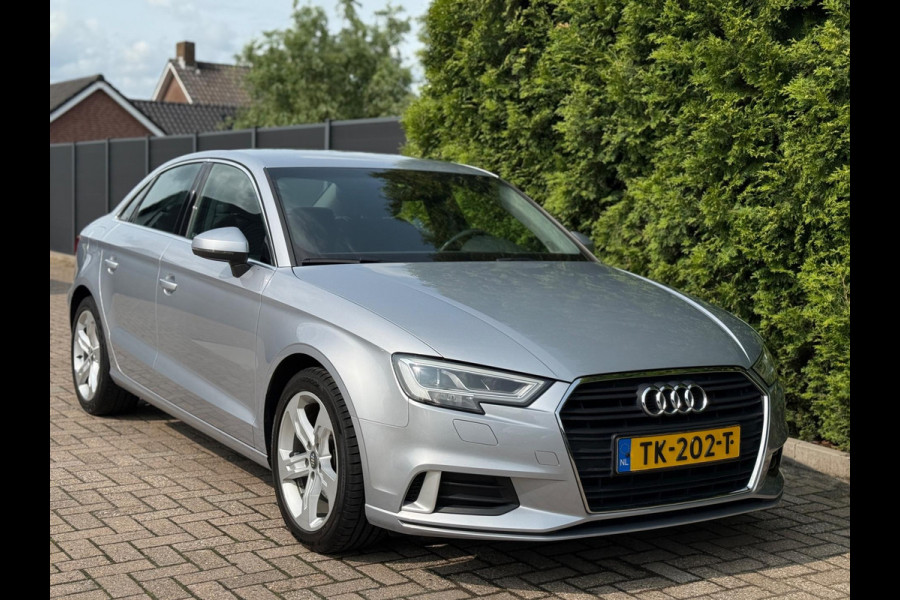 Audi A3 Limousine 30 TFSI Sport CarPlay