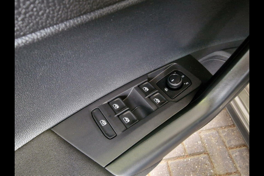 Volkswagen Polo 1.0 TSI R-Line Edition|Airco|Adaptief-cruise|Getintglas|Carplay|53.861KM