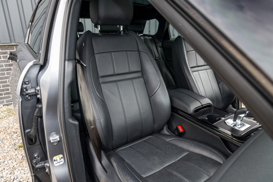 Land Rover Range Rover Evoque 1.5 P300e AWD R-Dynamic SE | Panorama dak | Premium audio | Adaptieve cruise control | Apple carplay |