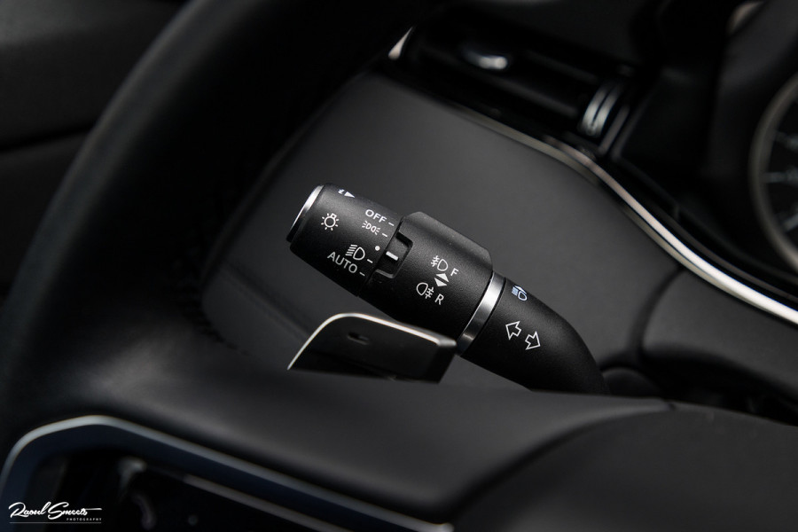 Land Rover Range Rover Evoque 1.5 P300e AWD R-Dynamic SE | Panorama dak | Premium audio | Adaptieve cruise control | Apple carplay |