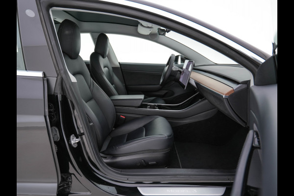 Tesla Model 3 Long Range AWD 75 kWh [ 3-Fase ] (INCL-BTW) Aut. *PANO | AUTO-PILOT | FULL-LEATHER | KEYLESS | FULL-LED | MEMORY-PACK | SURROUND-VIEW | DAB | CARPLAY | DIGI-COCKPIT | LANE-ASSIST | COMFORT-SEATS | 19"ALU*