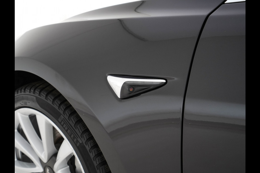 Tesla Model 3 Long Range AWD 75 kWh [ 3-Fase ] (INCL-BTW) Aut. *PANO | AUTO-PILOT | FULL-LEATHER | KEYLESS | FULL-LED | MEMORY-PACK | SURROUND-VIEW | DAB | CARPLAY | DIGI-COCKPIT | LANE-ASSIST | COMFORT-SEATS | 19"ALU*