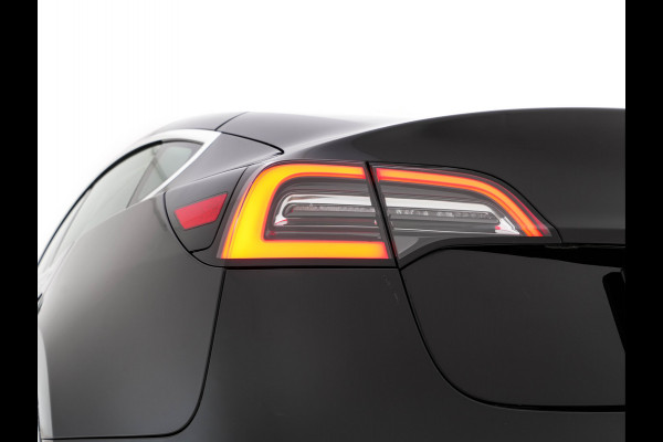 Tesla Model 3 Long Range AWD 75 kWh [ 3-Fase ] (INCL-BTW) Aut. *PANO | AUTO-PILOT | FULL-LEATHER | KEYLESS | FULL-LED | MEMORY-PACK | SURROUND-VIEW | DAB | CARPLAY | DIGI-COCKPIT | LANE-ASSIST | COMFORT-SEATS | 19"ALU*