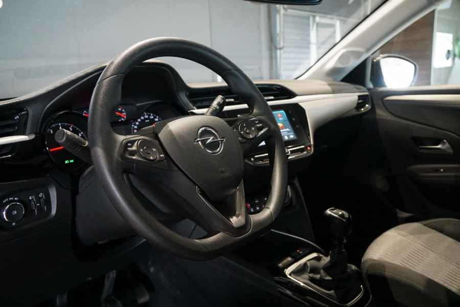 Opel Corsa 1.2 Edition + CAMERA / APPLE CARPLAY