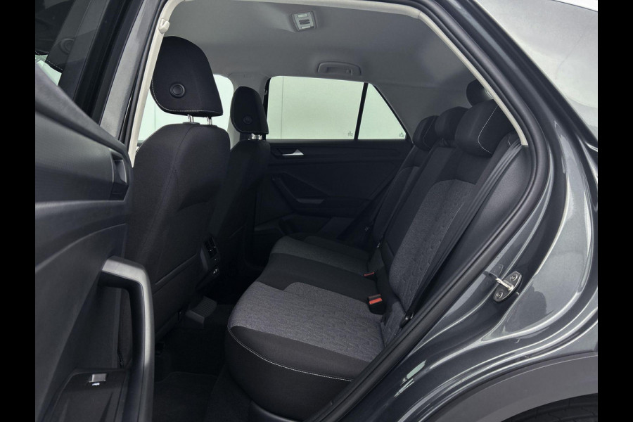 Volkswagen T-Roc 1.5 TSI MOVE DSG AD-CRUISE CAMERA CLIMA TREKHAAK