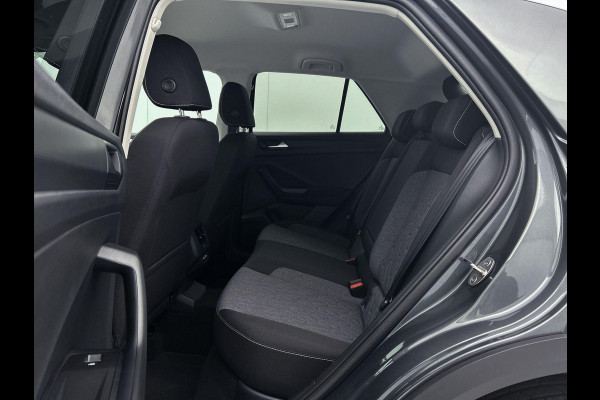 Volkswagen T-Roc 1.5 TSI MOVE DSG AD-CRUISE CAMERA CLIMA TREKHAAK