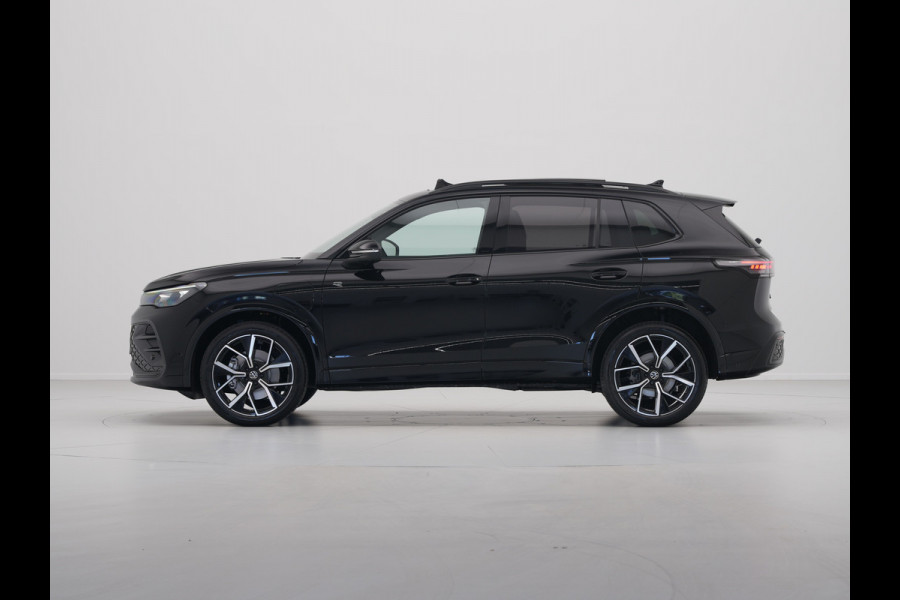 Volkswagen Tiguan R-Line Edition - eHybrid | 'App-Connect' draadloze smartphone integratie | Automatische afstandsregeling (Adaptive Cruise Control) | Digital Cockpit Pro (26 cm)
