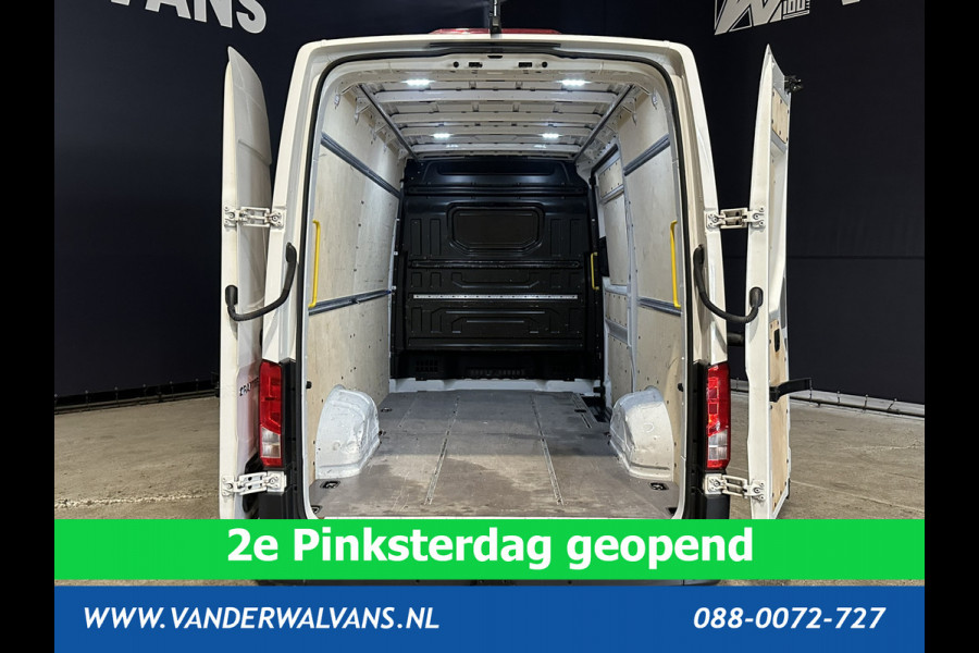 Volkswagen Crafter 2.0 TDI 140pk L3H3 Euro6 Airco | Navigatie | Apple carplay | Camera | Adaptieve Cruisecontrol android auto, parkeersensoren, verwarmde voorruit, bijrijdersbank, 3000kg trekvermogen