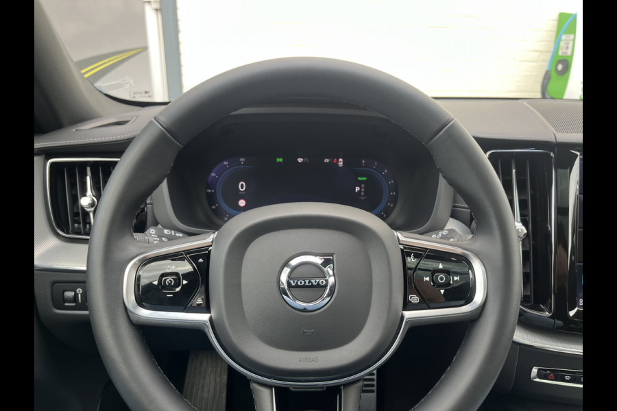 Volvo XC60 2.0 T8 Plug-in hybrid AWD R-Design | Memory stoelen | Harman Kardon | Lucht vering | Zwenkbare trekhaak | Stoel massage+verkoeli