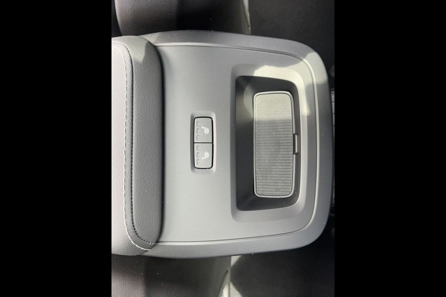 Volvo XC60 2.0 T8 Plug-in hybrid AWD R-Design | Memory stoelen | Harman Kardon | Lucht vering | Zwenkbare trekhaak | Stoel massage+verkoeli