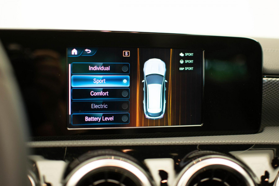 Mercedes-Benz CLA-Klasse Shooting Brake CLA250 e |Panorama|Leder|Dodehoek|Carplay|