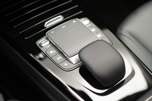 Mercedes-Benz CLA-Klasse Shooting Brake CLA250 e |Panorama|Leder|Dodehoek|Carplay|