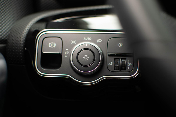 Mercedes-Benz CLA-Klasse Shooting Brake CLA250 e |Panorama|Leder|Dodehoek|Carplay|