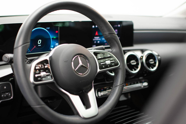 Mercedes-Benz CLA-Klasse Shooting Brake CLA250 e |Panorama|Leder|Dodehoek|Carplay|