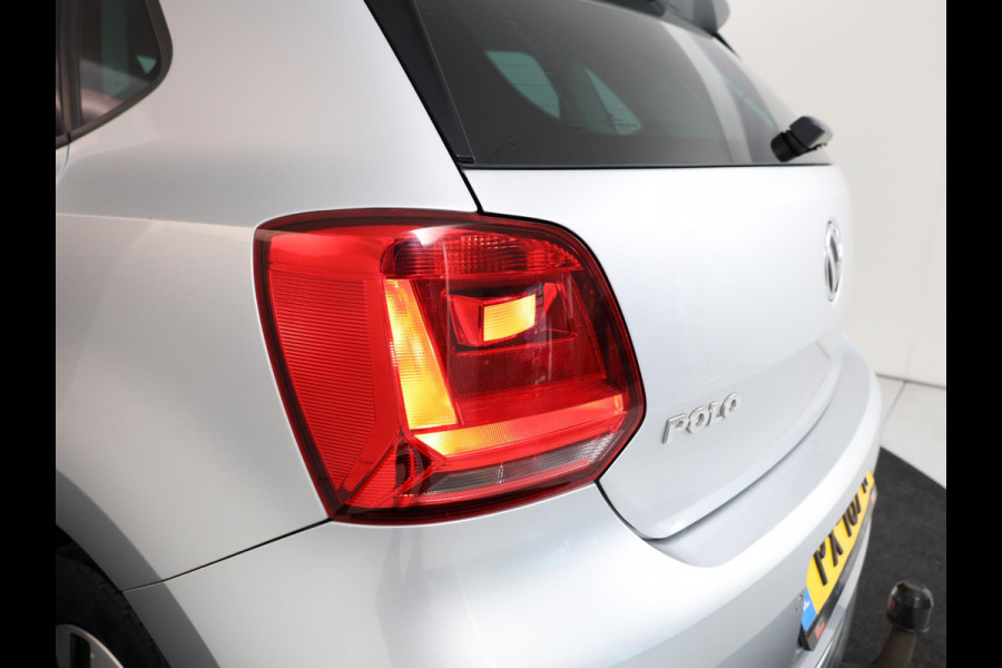 Volkswagen Polo 1.0 BlueMotion Edition 95pk 5bak| Airco| trekhaak| 15'LM-velgen| extra getint glas