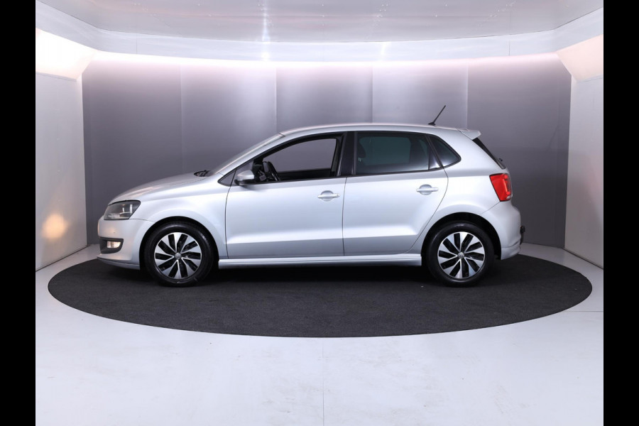 Volkswagen Polo 1.0 BlueMotion Edition 95pk 5bak| Airco| trekhaak| 15'LM-velgen| extra getint glas