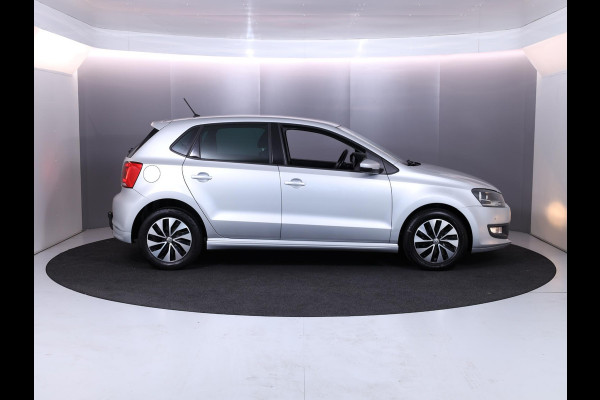 Volkswagen Polo 1.0 BlueMotion Edition 95pk 5bak| Airco| trekhaak| 15'LM-velgen| extra getint glas
