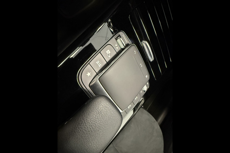 Mercedes-Benz A-Klasse 250 e AMG Line ACC PDC 360' camera Panoramadak Head-Up !! 2e Pinksterdag zijn wij geopend van 12.00 tot 17.00u !!