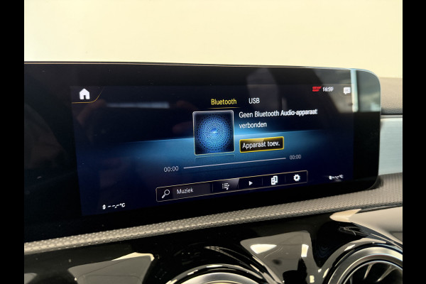 Mercedes-Benz A-Klasse 250 e AMG Line ACC PDC 360' camera Panoramadak Head-Up !! 2e Pinksterdag zijn wij geopend van 12.00 tot 17.00u !!