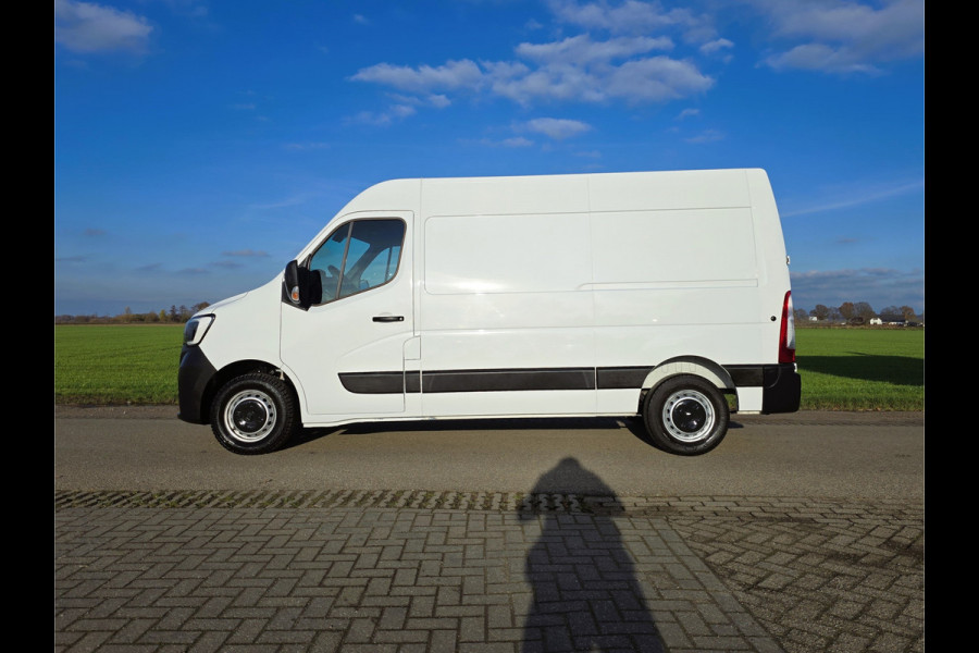 Renault Master T35 2.3 dCi L2 H2 - 150 Pk - Euro 6 - Navi - ParkeerCamera