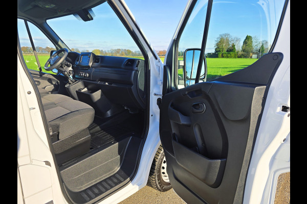 Renault Master T35 2.3 dCi L2 H2 - 150 Pk - Euro 6 - Navi - ParkeerCamera