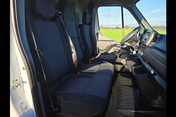 Renault Master T35 2.3 dCi L2 H2 - 150 Pk - Euro 6 - Navi - ParkeerCamera