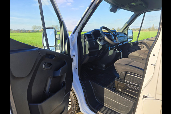 Renault Master T35 2.3 dCi L2 H2 - 150 Pk - Euro 6 - Navi - ParkeerCamera