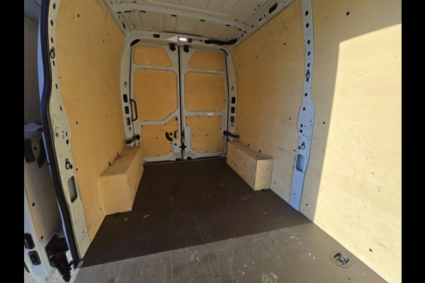 Renault Master T35 2.3 dCi L2 H2 - 150 Pk - Euro 6 - Navi - ParkeerCamera