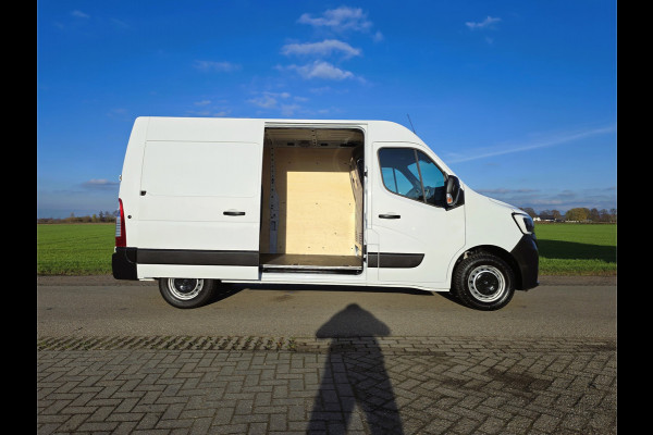 Renault Master T35 2.3 dCi L2 H2 - 150 Pk - Euro 6 - Navi - ParkeerCamera