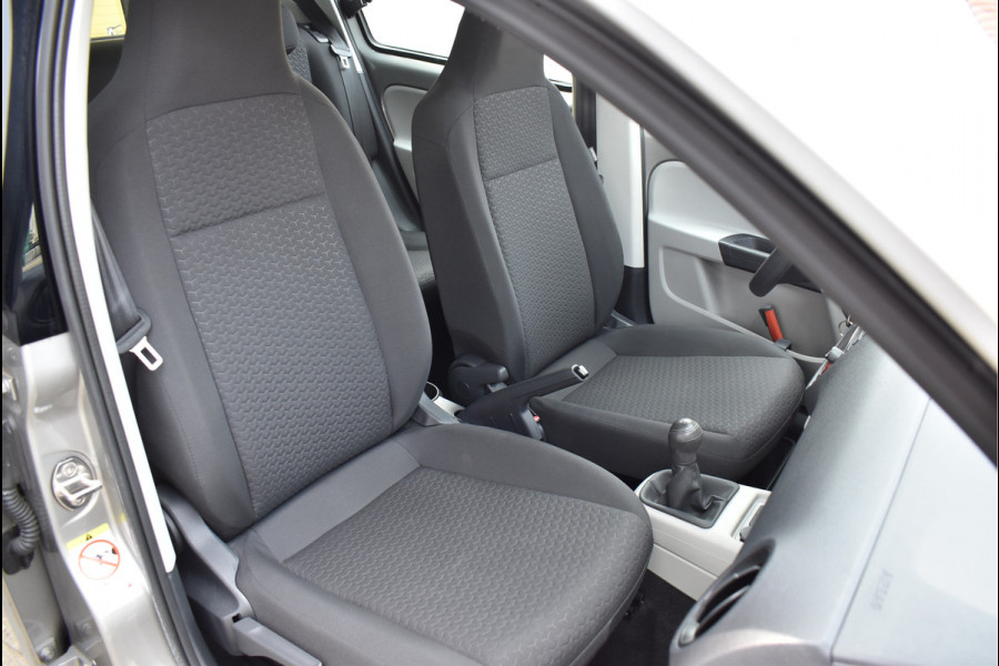 Seat Mii 1.0 Style Intense NL-Auto 35 Dkm Stoelverwarming PDC