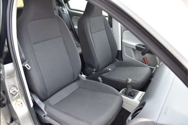 Seat Mii 1.0 Style Intense NL-Auto 35 Dkm Stoelverwarming PDC