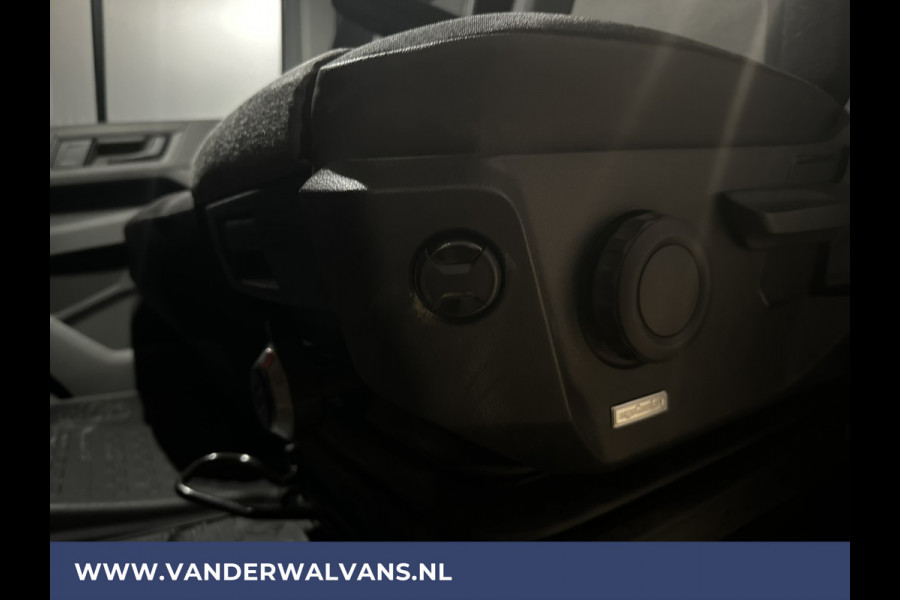 Volkswagen Crafter 2.0 TDI 140pk L3H3 L2H2 Euro6 Airco | Cruisecontrol | Camera | Apple Carplay Android Auto, Parkeersensoren, Bijrijdersbank, 3000kg Trekvermogen, zilver