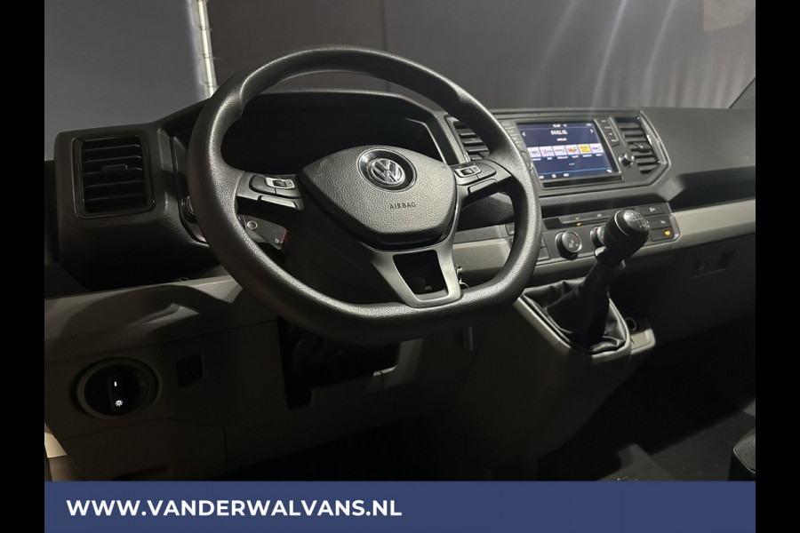 Volkswagen Crafter 2.0 TDI 140pk L3H3 L2H2 Euro6 Airco | Cruisecontrol | Camera | Apple Carplay Android Auto, Parkeersensoren, Bijrijdersbank, 3000kg Trekvermogen, zilver