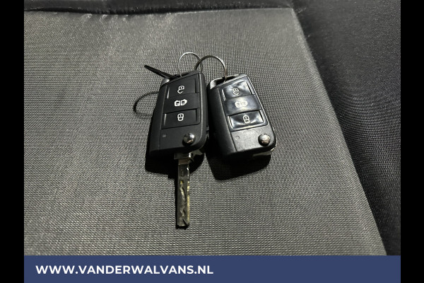 Volkswagen Crafter 2.0 TDI 140pk L3H3 L2H2 Euro6 Airco | Cruisecontrol | Camera | Apple Carplay Android Auto, Parkeersensoren, Bijrijdersbank, 3000kg Trekvermogen, zilver