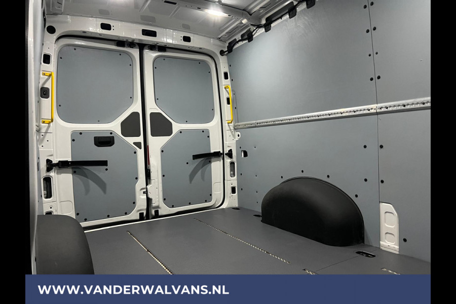 Volkswagen Crafter 2.0 TDI 140pk L3H2 (oude L2H1) Euro6 # Airco | Navigatie | Apple Carplay | Android auto parkeersensoren, 3000kg trekvermogen