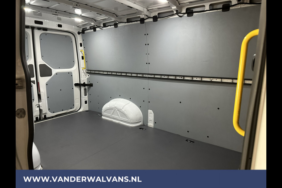 Volkswagen Crafter 2.0 TDI 140pk L3H2 L2H1 Euro6 # Airco | Cruisecontrol | Bijrijdersbank 3000kg trekvermogen