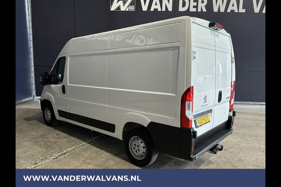 Peugeot Boxer 2.2 BlueHDi 140pk L2H2 Euro6 Airco | Camera | Navigatie | 2500kg Trekhaak Cruisecontrol, Parkeersensoren, Bijrijdersbank