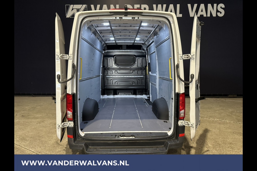 Volkswagen Crafter 2.0 TDI 177 pk L3H3 L2H2 Euro6 Airco | Camera | Navigatie | Apple Carplay Android Auto, Cruisecontrol, Chauffeursstoel