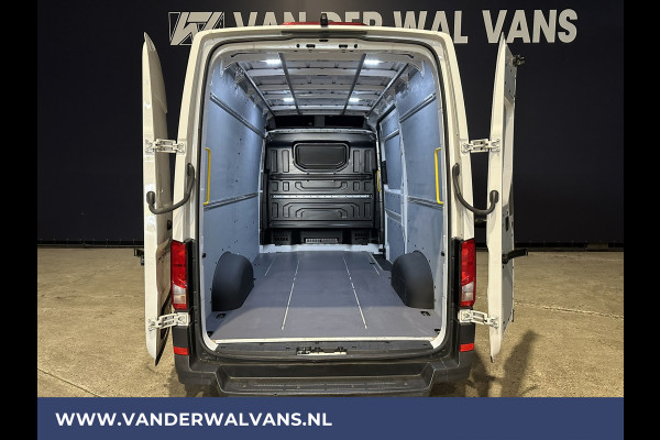 Volkswagen Crafter 2.0 TDI 177 pk L3H3 L2H2 Euro6 Airco | Camera | Navigatie | Apple Carplay Android Auto, Cruisecontrol, Chauffeursstoel