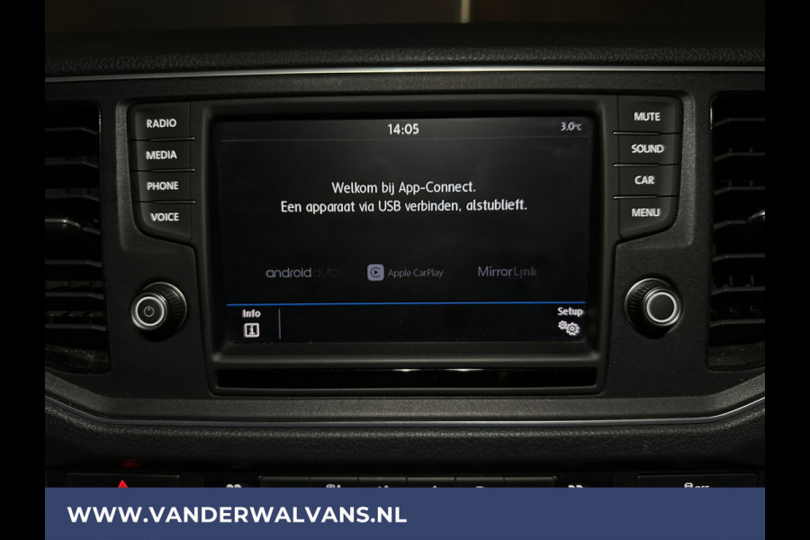 Volkswagen Crafter 2.0 TDI 141pk L3H3 L2H2 Euro6 Airco | Camera | Apple Carplay | Android Auto Parkeersensoren, Bijrijdersbank, zilver