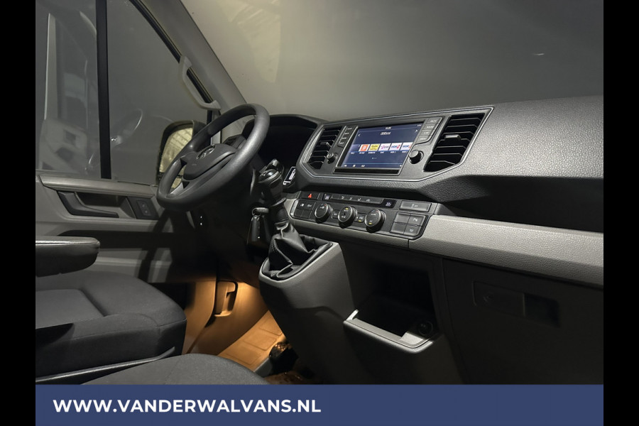 Volkswagen Crafter 2.0 TDI 141pk L3H3 L2H2 Euro6 Airco | Camera | Apple Carplay | Android Auto Parkeersensoren, Bijrijdersbank, zilver