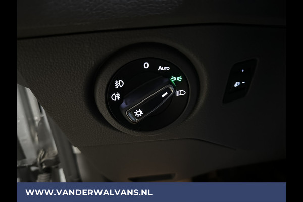 Volkswagen Crafter 2.0 TDI 141pk L3H3 L2H2 Euro6 Airco | Camera | Apple Carplay | Android Auto Parkeersensoren, Bijrijdersbank, zilver