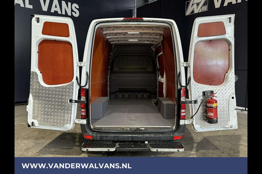 Mercedes-Benz Sprinter 316 CDI 163pk L2H2 Euro6 Airco | Cruisecontrol | 2800kg Trekhaak Parkeersensoren