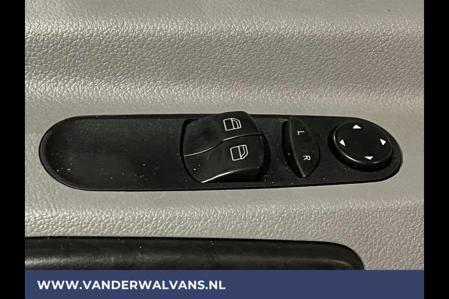 Mercedes-Benz Sprinter 316 CDI 163pk L2H2 Euro6 Airco | Cruisecontrol | 2800kg Trekhaak Parkeersensoren
