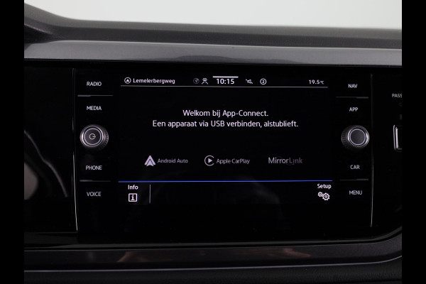 Volkswagen Taigo 1.0 TSI Style 110 pk | Verlengde garantie | Navigatie | Parkeersensoren | Achteruitrijcamera | Adaptieve cruise control | Stoelverwarming |
