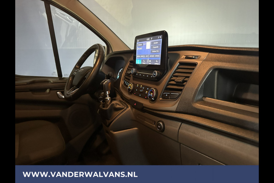 Ford Transit Custom 2.0 TDCI 130pk L1H1 Euro6 Airco | Camera | LED | Cruisecontrol | Apple Carplay | 2500kg Trekhaak Android Auto, Parkeersensoren, Stoelverwarming, Verwarmde voorruit, Bijrijdersbank